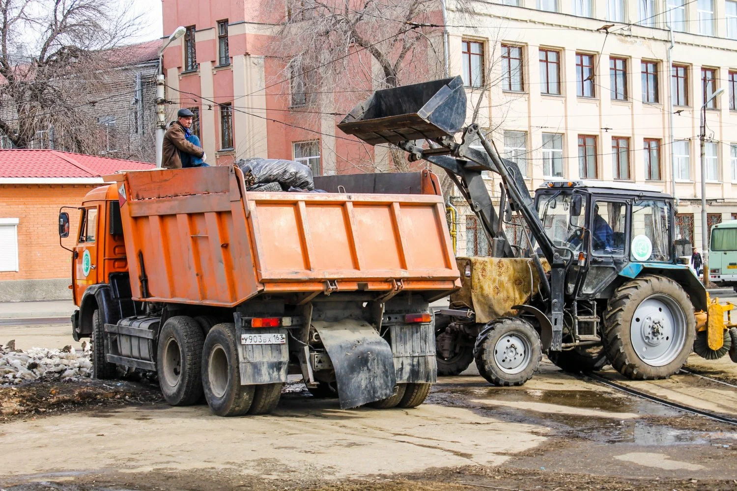 Вывоз мусора Камазом в Перми – аренда и заказ Камаза 10 тонн от 2517 руб. в ПроМусор