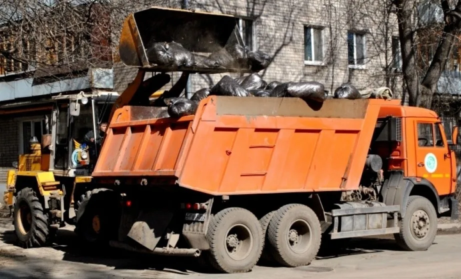 Вывоз мусора грузовым фургоном 5 тонн в Перми – ПроМусор, аренда, цена от 1660 руб