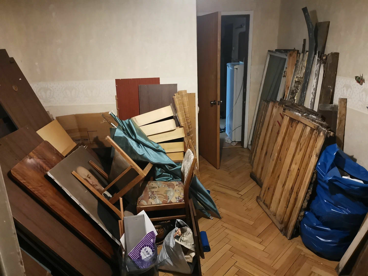 Демонтаж мебели с вывозом и утилизацией в Перми в октябре