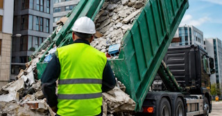 Вывоз строительного мусора в Перми: услуги лицензированной компании — ПроМусор